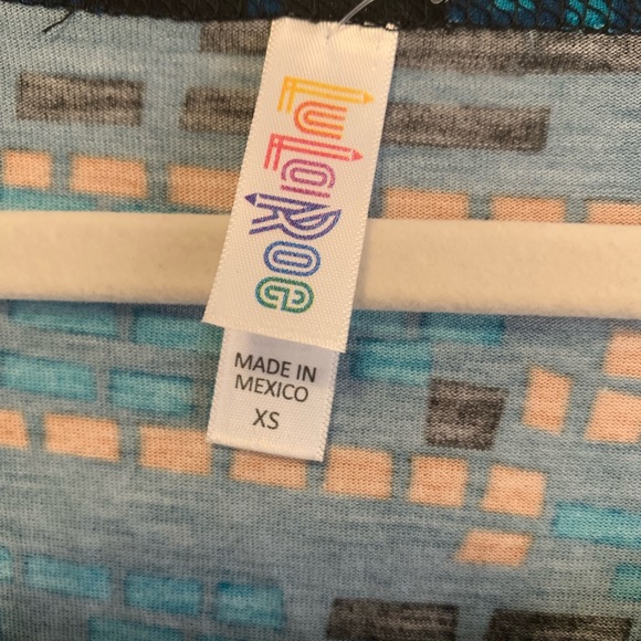 đź’•LulaRoe Classic Tee - Picture 3 of 4